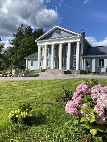 Коттедж 500 м² на участке 60 сот.