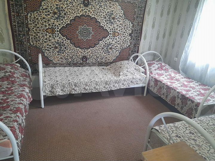 Комната 12 м² в 6-к., 1/1 эт.