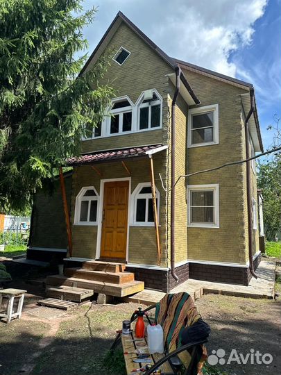 Бригада строителей