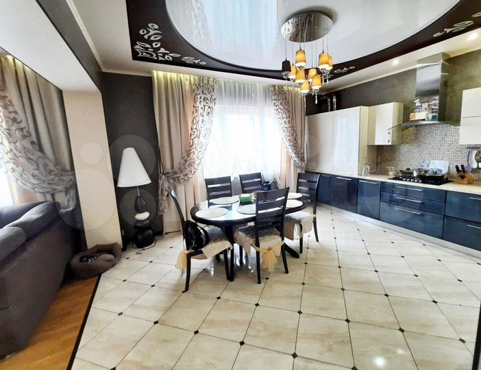 Таунхаус 161,4 м² на участке 8,1 сот.