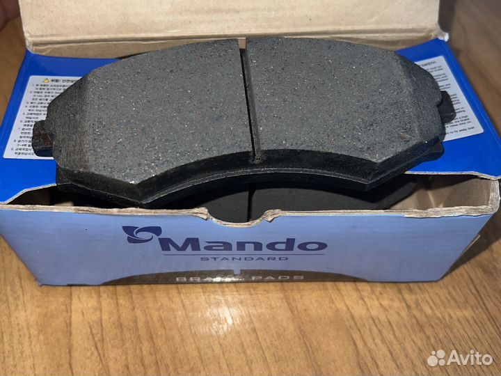 Колодки тормозные передние Mando MPH04