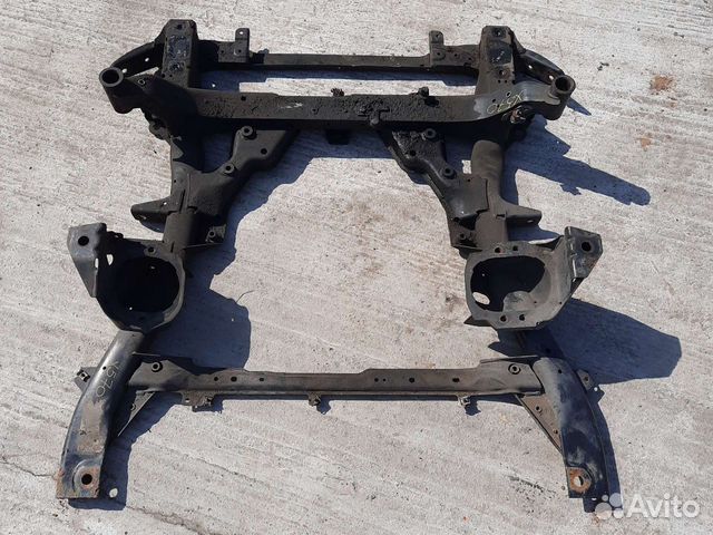 Подрамник двигателя BMW X5 E70