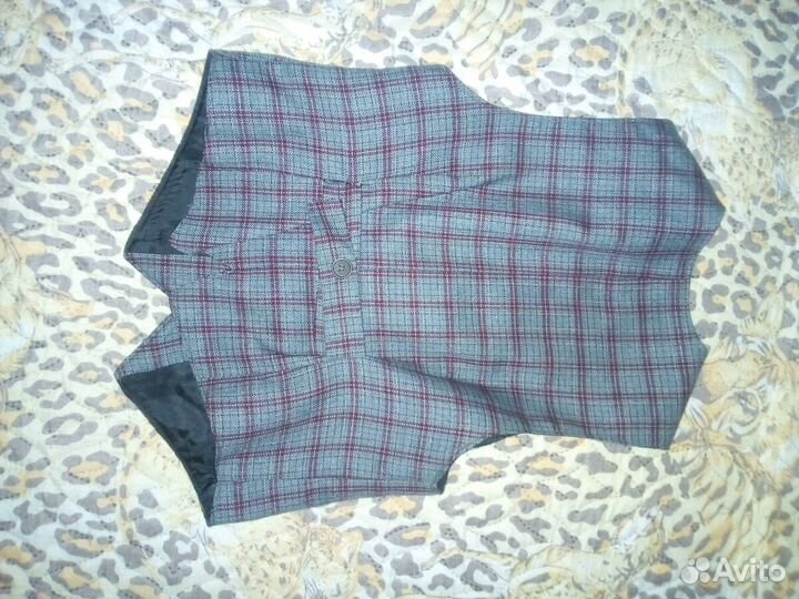 Форменный жилет