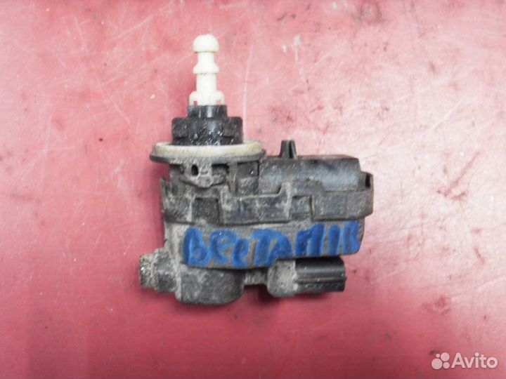 Моторчик корректора фары 260567357R LADA Vesta