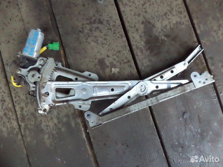 Стеклоподъемник задний левый Subaru Legacy