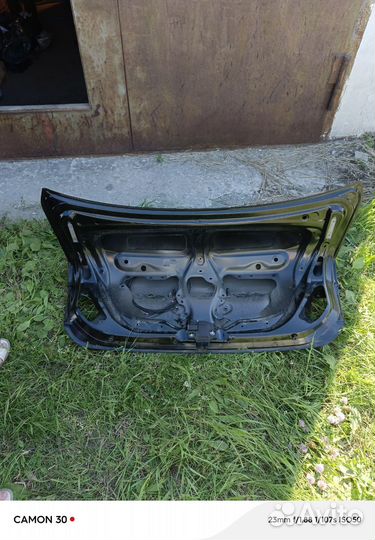 Крышка багажника toyota corolla е 150