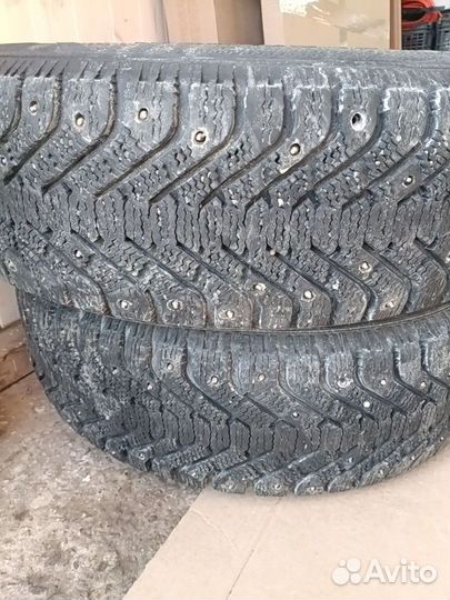 Goodyear UltraGrip 500 205/70 R15