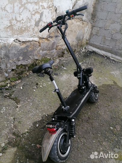 Продаю электросамокат