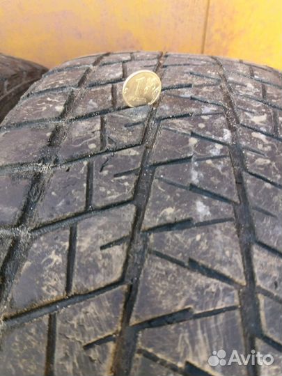 Bridgestone Blizzak DM-V2 235/60 R18