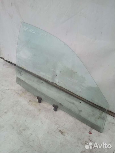 Стекло переднее правое Kia Magentis 2006