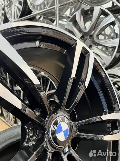 Диски одной ширины R18 5*120 BMW 437 M стиль