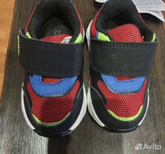Кроссовки детские