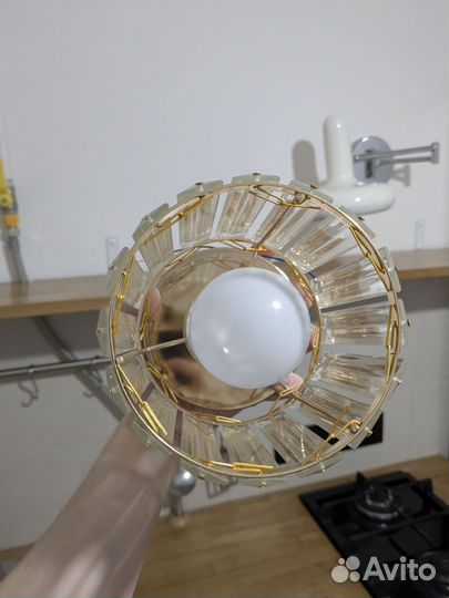 Светильник люстра золотой стекло почти новый