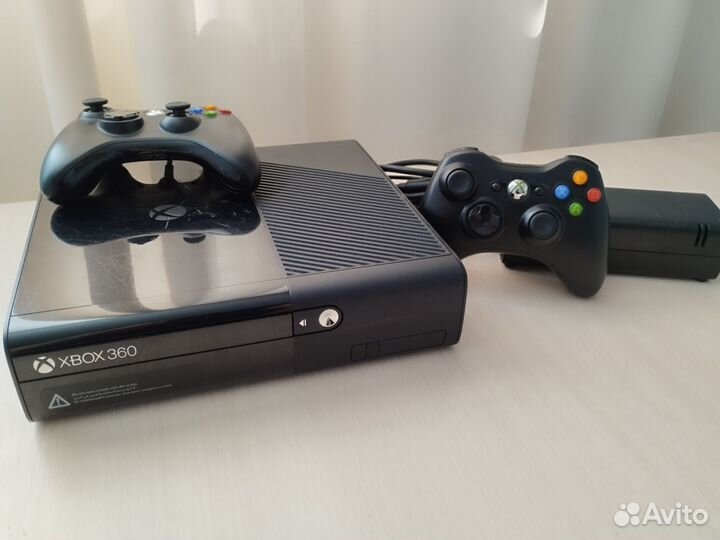 Xbox 360Е 500GB + Игры