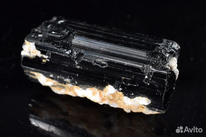 Кристалл. Турмалин (шерл), альбит. Лот №869