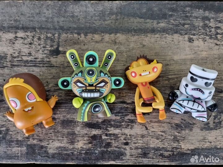 Фигурки kidrobot