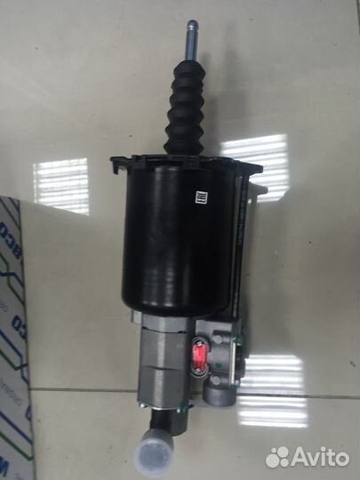 Цилиндр пгу ман(пневмо-гидроусилитель сцепления)