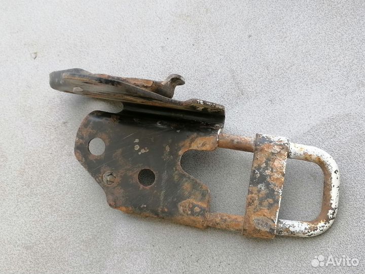 Крюк буксировочный для Nissan Almera N15 1995-2000