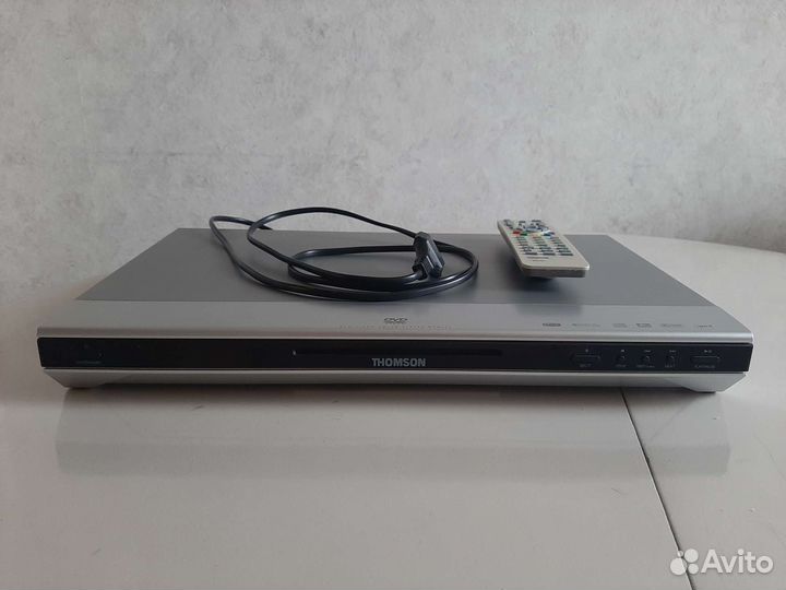 DVD плеер Thomson dth223r