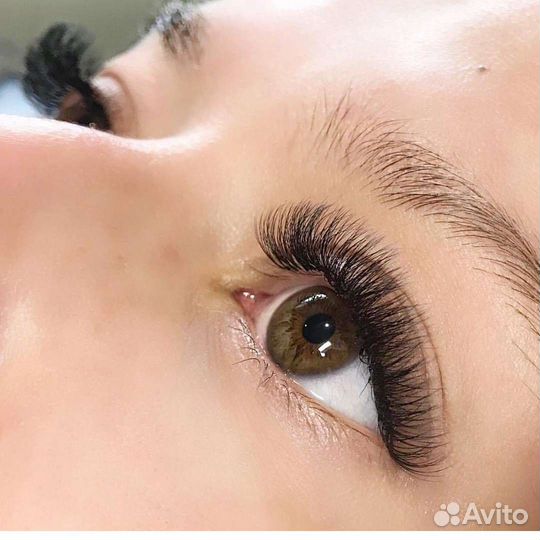 Наращивание ресниц, маникюр и педикюр