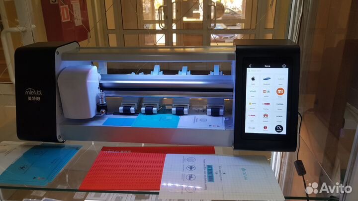 Гидрогелевая плёнка с установкой на любой телефон