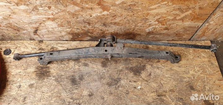 Кронштейн задней балки Opel Astra J 2010-2017