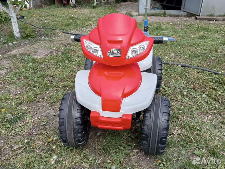 Электрическая машинка для детей