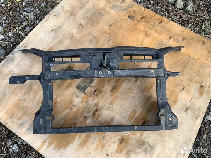 Панель передняя (телевизор) VW Golf 5 (1K0805594H)