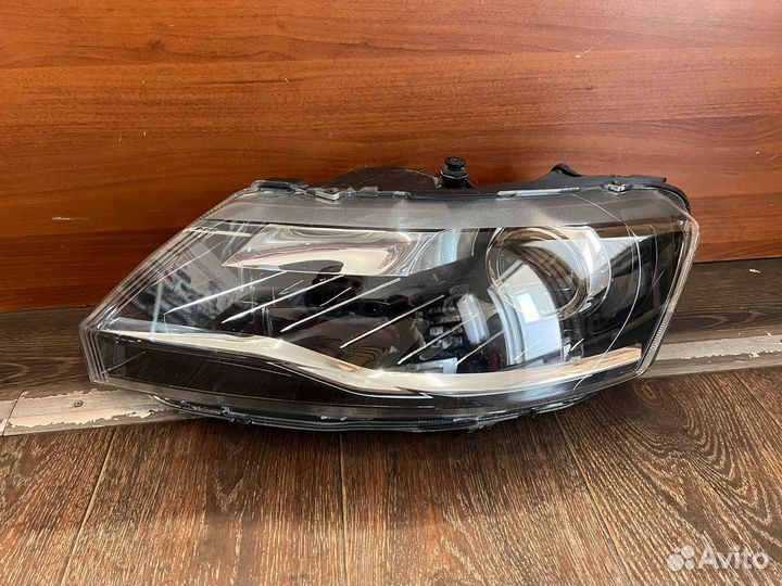 Фары на Skoda Rapid
