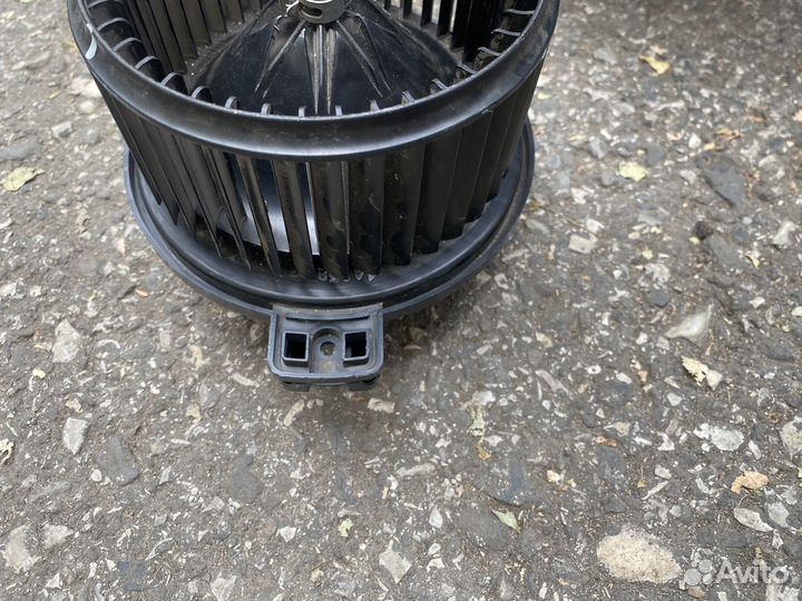 Моторчик печки на hyundai solaris 1