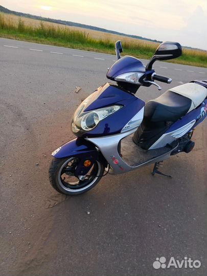 Скутер 150 кубов доки на 50