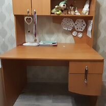 Письменный стол для школьника