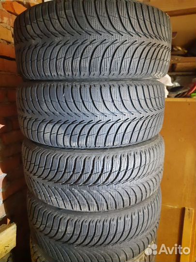 Goodyear UltraGrip 225/50 R17 98T