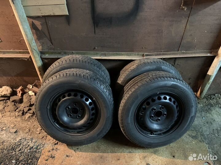 R16 Bridgestone Duravis R410 215/65, PCD 5x120 DIA 65.1