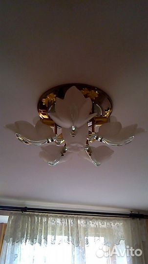Люстры потолочные