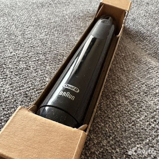 Зубная щетка Oral B PRO