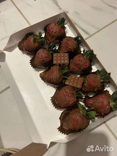 Клубника шоколаде