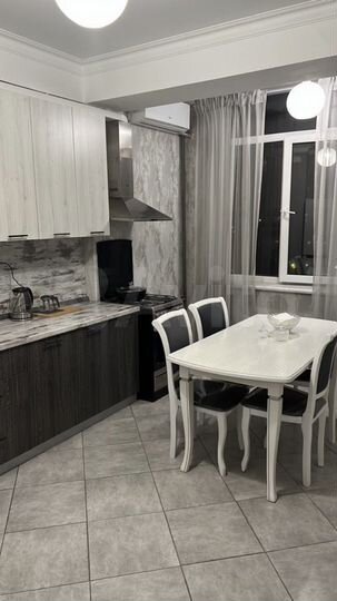 2-к. квартира, 50 м², 4/9 эт.