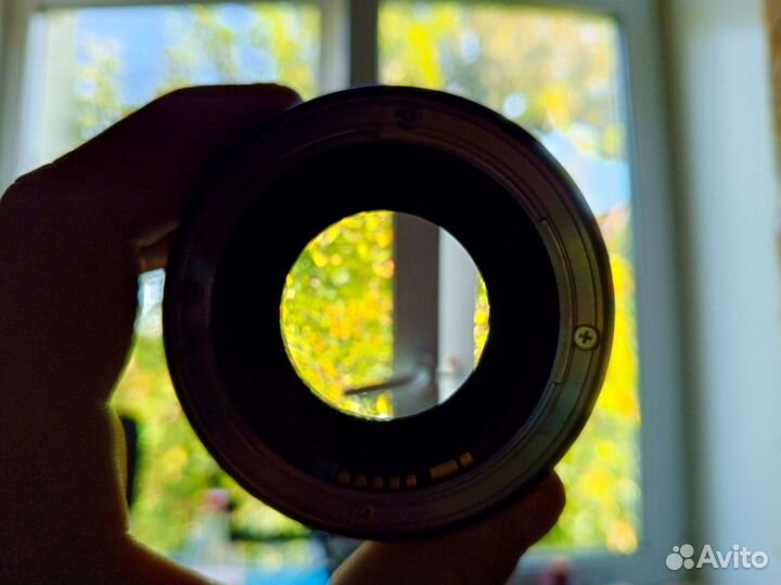 Объектив canon 50mm 1.4