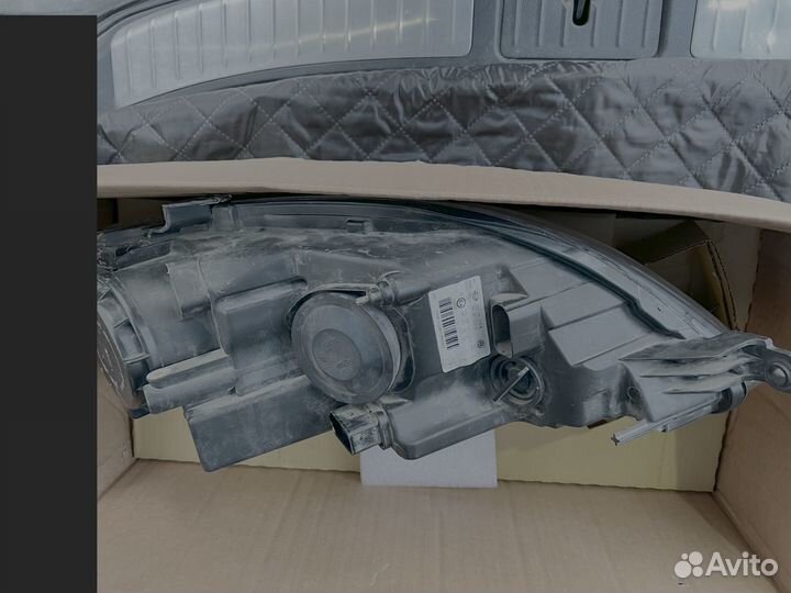 Фара VW Golf Plus передняя левая как новая