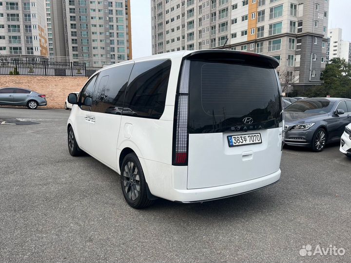 Hyundai Staria 2.2 AT, 2022, 89 300 км