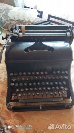 Пишущая машинка Olimpia M10