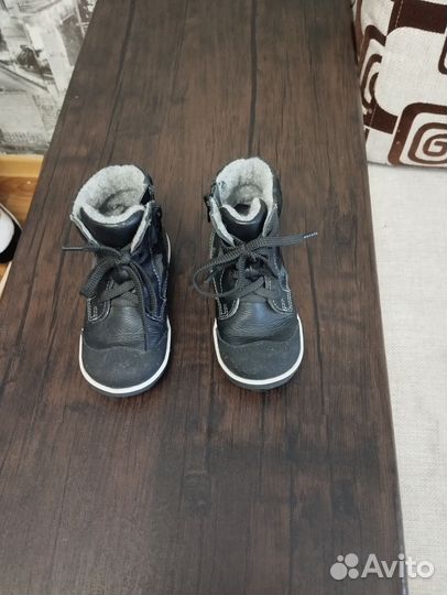 Ботинки демисезонные на мальчика, размер 24