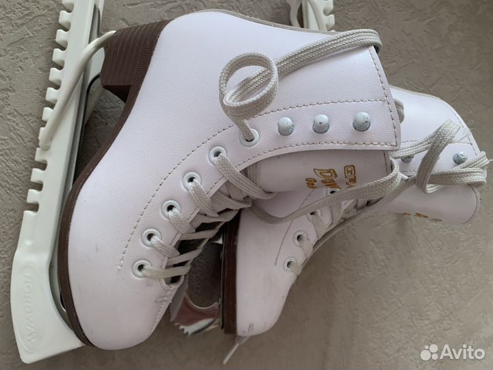 Коньки для фигурного катания Graf