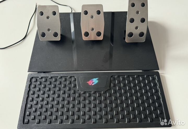 Игровой руль 900 градусов 3 педали и кпп