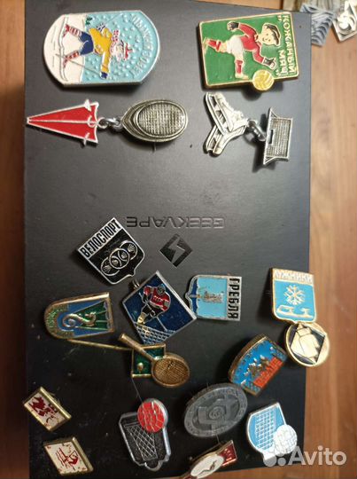 Значки по спортивной и туристической тематике