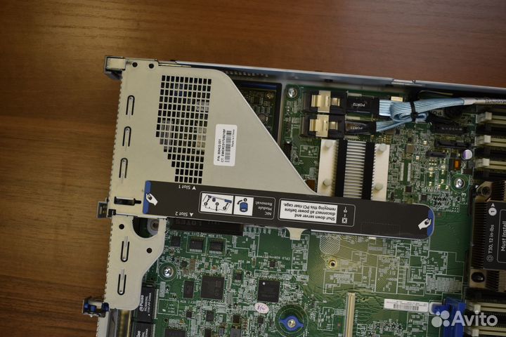 Сервер HP ProLiant DL360 Gen10 8SFF 2*800w