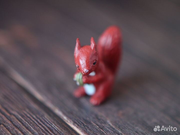 Питомец размера Барби - белка с орешком (#kg)