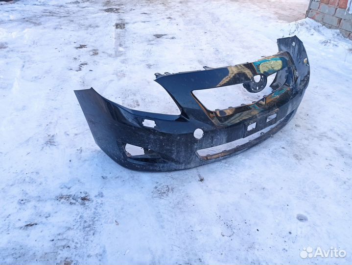 Передний бампер Тойота Королла