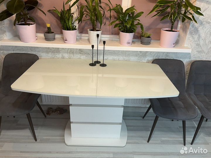 Кухонный стол